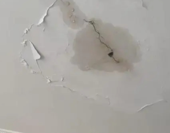 章贡阳台漏水维修公司分享下屋面防水工程质量问题原因分析
